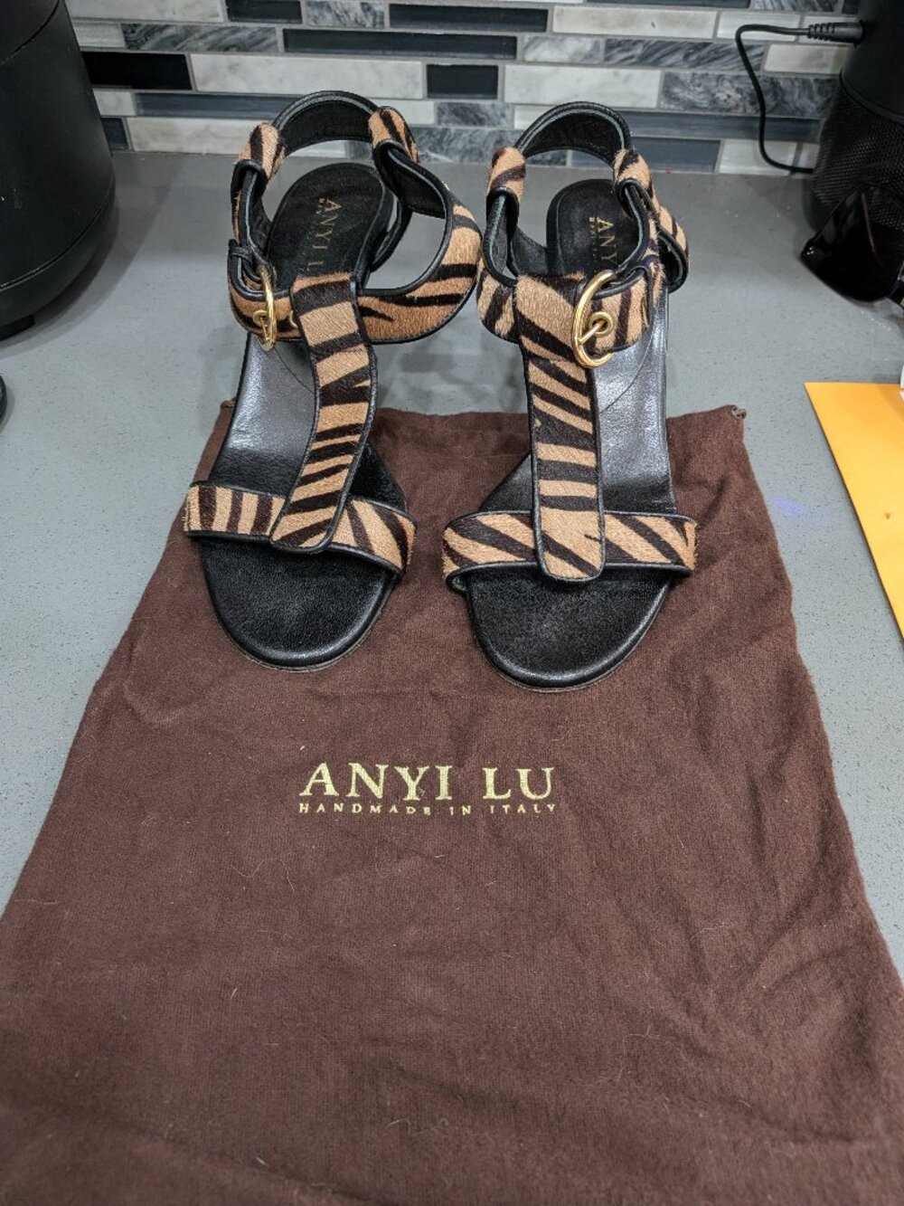 Anyiu animal skin shoe size 39 or 8.5